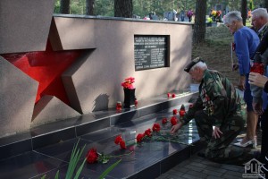 Память жива: в Волковыске почтили низянских комсомольцев-подпольщиков