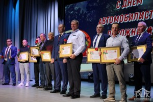 Праздничный концерт ко Дню автомобилиста и дорожника 