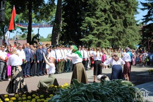 Волковыск отметил День Независимости митингом в Сквере Памяти