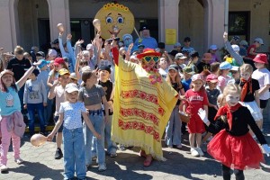 Ура, каникулы! Как Россь и Красносельский встретили первый день лета!